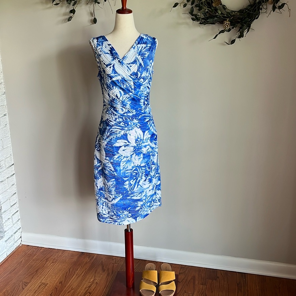 Joseph Ribkoff  , summer spring dress size 8, lined